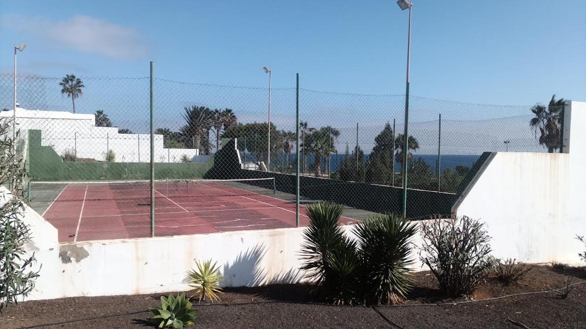 Tuscan Apartment Mit Meerblick Und Terrasse Costa Teguise Eksteriør bilde