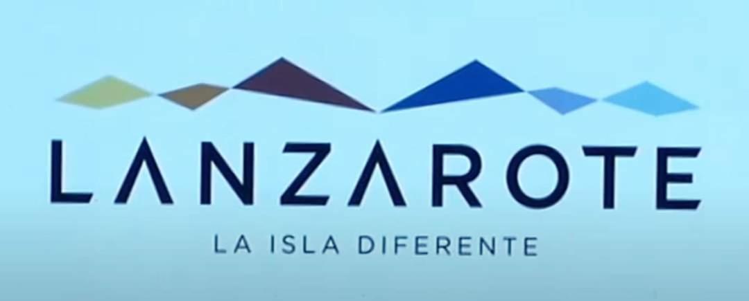 Tuscan Apartment Mit Meerblick Und Terrasse Costa Teguise Eksteriør bilde